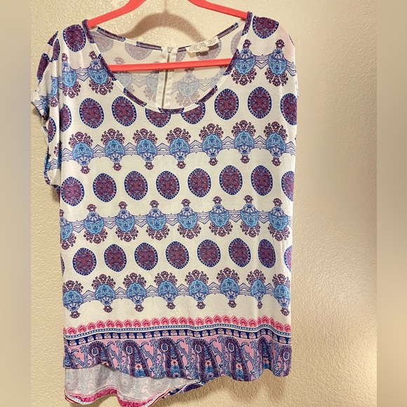 Pink Rose Woman’s Short sleeve top in blues & purples - Picture 3 of 9